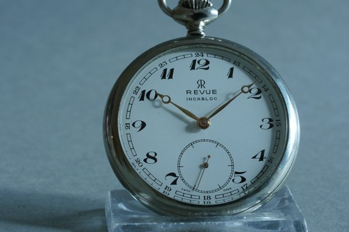 Revue taschenuhr läuft - revue, taschenuhr,
