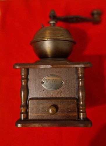 Alte kaffeemühle holz - alte,
