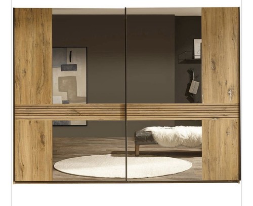 Kleiderschrank