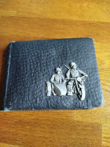 Kleines fotoalbum mit plakette - fotoalbum,