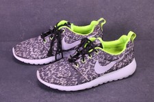 Nike Roshe Run Damen Sneaker