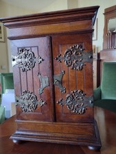 Toller alter/ antiker Massivholz Hängeschrank, Wandschrank mit Schublade.