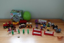 Brio Teile 33796 Pferde Wagen Personenwagen Figuren Tier Transporter Playtive