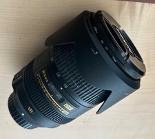 Nikon AF-S DX Nikkor 18-300mm mit Zubehörpaket