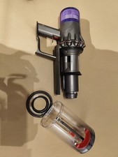 Dyson V11 Extra SV28 Hauptteil (Modell Klick-Akku) ordentlich gepflegt