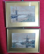 Paar Holländische Windmühlen