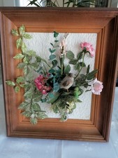 DekoBilderrahmen mit künstlichen Blumen und Vogel