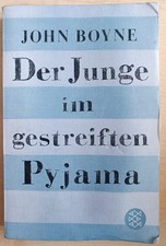 Der Junge im gestreiften