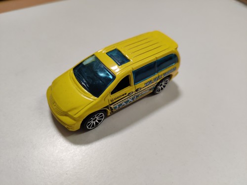 Hot wheels dodge caravan - caravan,