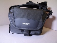 Sony LCS-U11B Universal-Kameratasche für Camcorder und NEX / Riss im Stoff