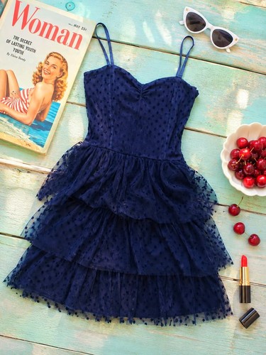 Vintage cottagecore pinup - vintage,