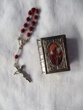 Antikes silberfarbiges  Rosenkranz Etui Bibel mit rotem Zehner Rosenkranz