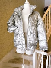 Damen Winterjacke Gr. 40/42 ( Maße Beachten) ~ Top