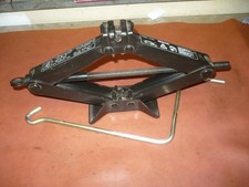 Original Werkzeug Bordwerkzeug Wagenheber Nissan 99550 9F 901