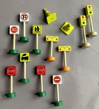 13 Verkehrsschilder Ampel
