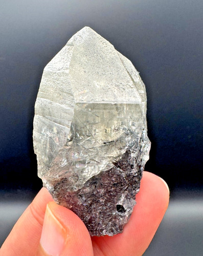 Abschlussquarz kristall mit - kristall,