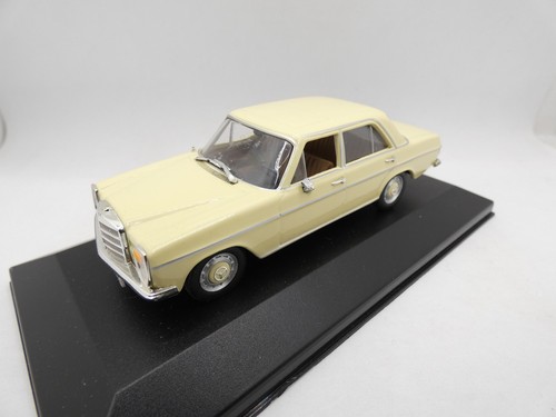Mercedes 200 w115 creme 43 - 200,