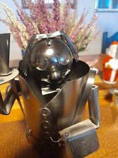 Stahlskulpturen Kellner Mit Tablett