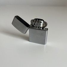 Altes Leichtes Sturmfeuerzeug