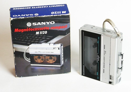 Sanyo mini cassette recorder - sanyo,