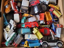 7,5 kg Spielzeugautos Konvolut Mixkiste Matchbox Lesney Bburago u.a.
