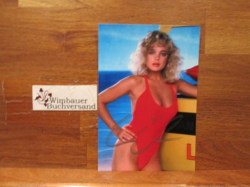 Autograph erika eleniak - autograph,