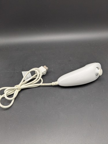 Nintendo wii nunchuk - nintendo,