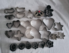 Konvolut 25 Plätzchen Ausstecher Keksausstecher Ausstechformen  Weihnachten