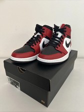 Nike Air Jordan 1 Mid Chicago