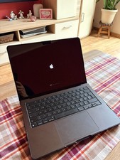 Apple MacBook Pro 14 Zoll, 512GB SSD, M3 Pro, 18GB, Space Schwarz