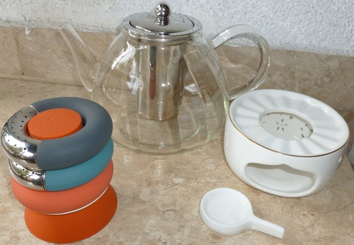Teekanne aus klarglas mit - teekanne,