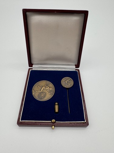 Adac medaille und anstecknadel - medaille,