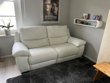 Neuwertige naturweiße Ledercouch, doppelt ausfahrbar