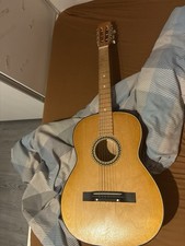 Gitarre mit Gitarrentasche, Guter Sound