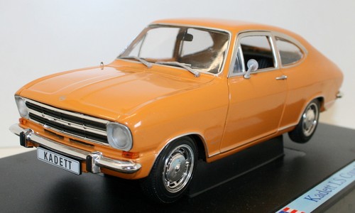 Revell scale diecast - revell, 1/18
