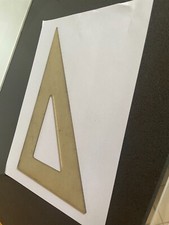 30/60 Grad Zeichendreieck, die kurze Kathete ist 15 cm lang.