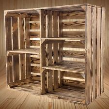 2 geflammte Holzkisten mit 3