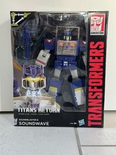 Transformers Titians Return Leader Class Soundwave mit Soundblaster und Steeljaw