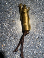 Altes Camel Sturmfeuerzeug