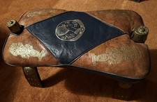 Orientalischer (Kamel-) Hocker