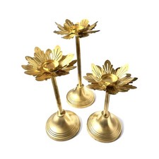 Kerzenständer Blumenform drei