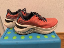 Neuwertige Saucony Endorphin Shift 3 Laufschuhe Größe 39