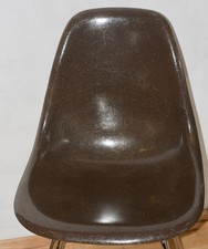 Eames Fiberglas sidechair Herman Miller Summit Plastics US Produktion