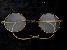 Antike Zwickerbrille um 1900
