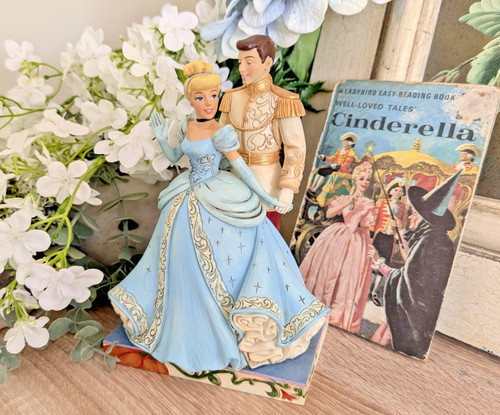 Disney traditions showcase - disney,