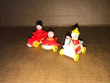 Vintage Fisher Price Little People - Flugzeug, Zug, Rennfahrer + 3 Figuren