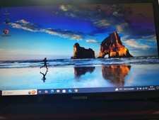 Toshiba L755D Laptop gebraucht 17 zoll Windows 10 pro 