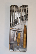 Koffer mit 16x Synthes DHS