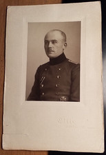 Soldat oder Beamter in Uniform mit Orden - 1917 / Foto Elite Berlin