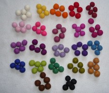 Wollperlen,Filzperlen, 5 Stück, Kugeln aus Schafwolle 18 - 20 mm, 0,30 €/St